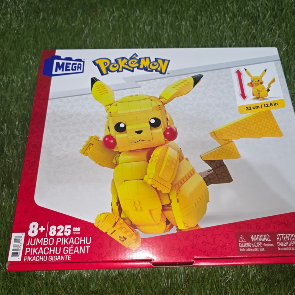 MEGA Pokemon Jumbo Pikachu Construction Set with character figures 825pc